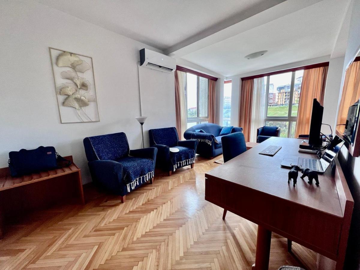 Hotel Ambasador Podgorica Luaran gambar