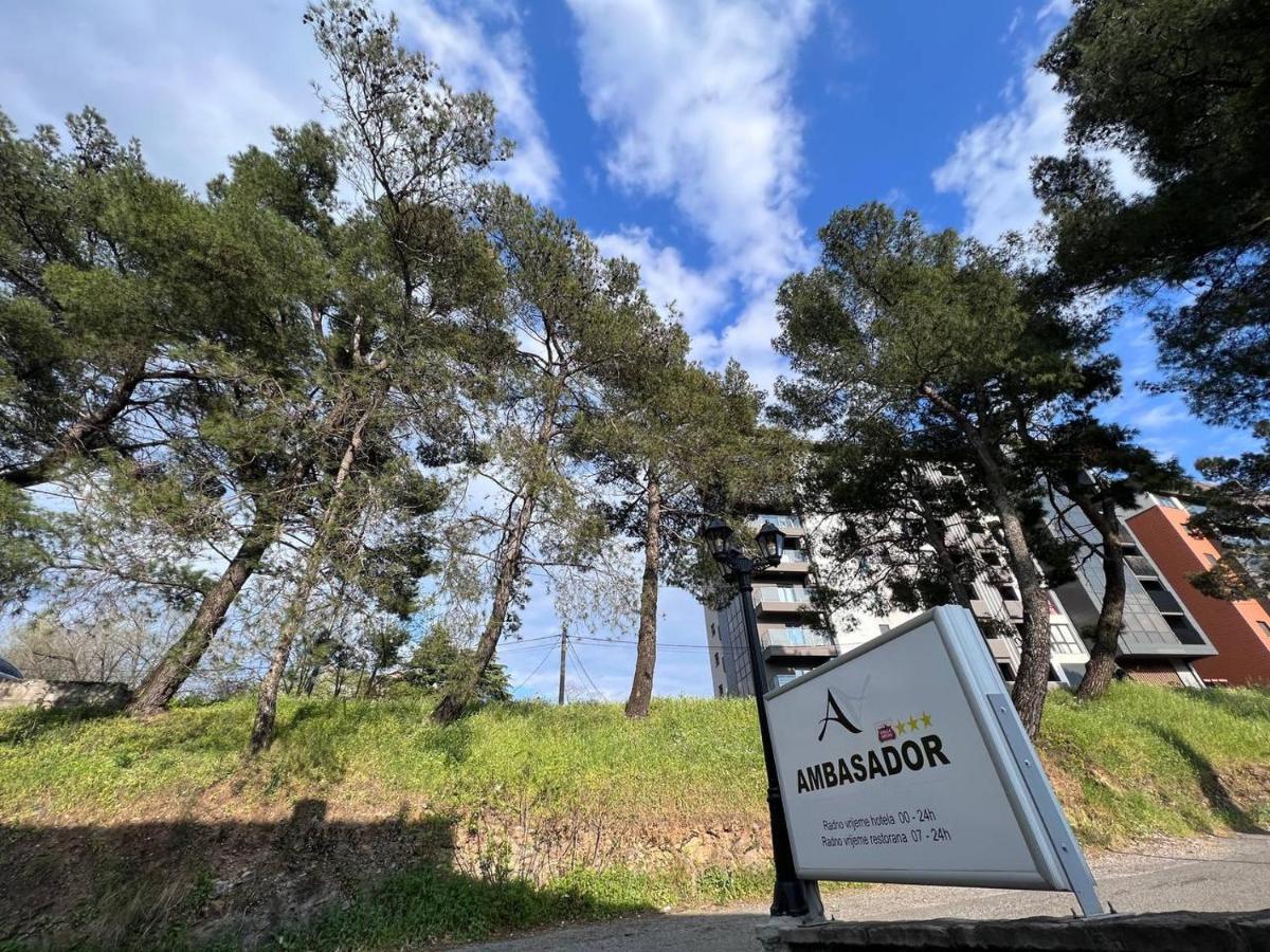 Hotel Ambasador Podgorica Luaran gambar
