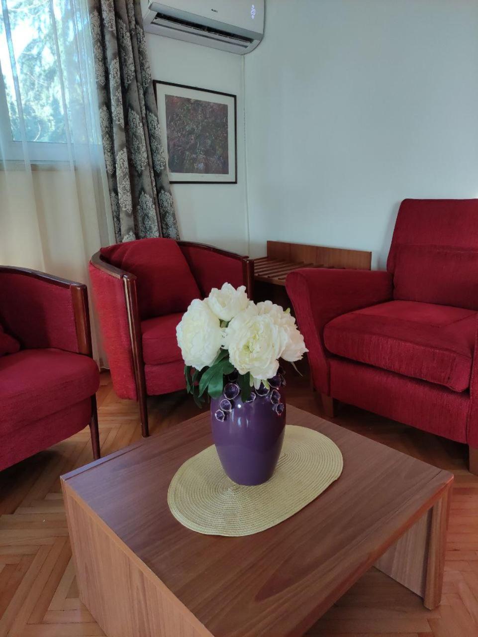 Hotel Ambasador Podgorica Luaran gambar