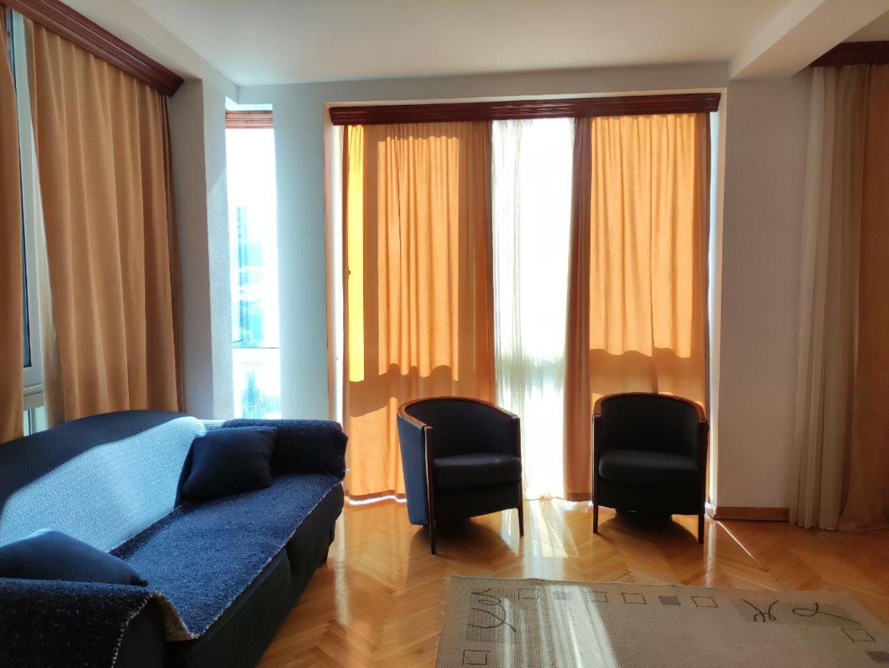 Hotel Ambasador Podgorica Luaran gambar