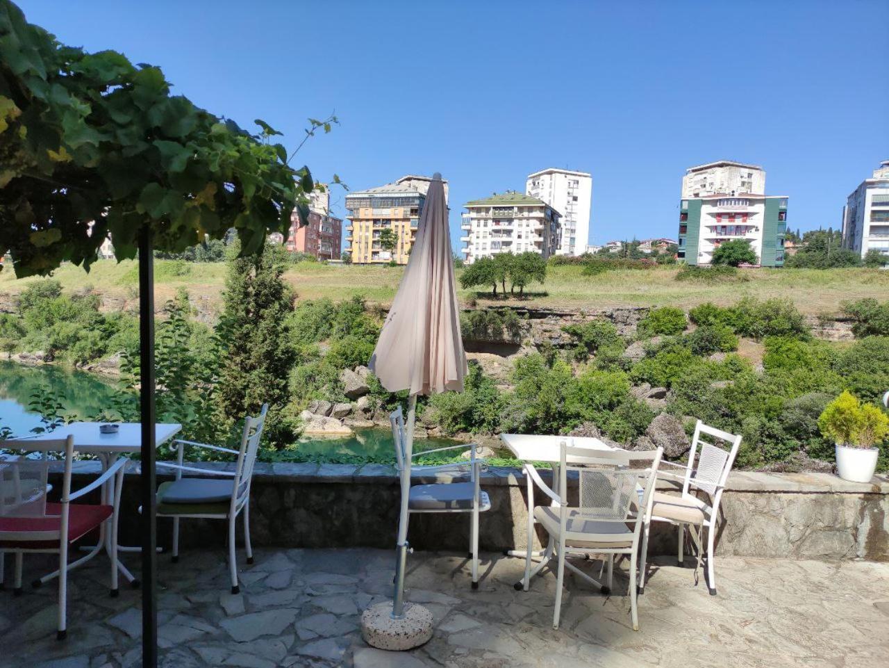 Hotel Ambasador Podgorica Luaran gambar