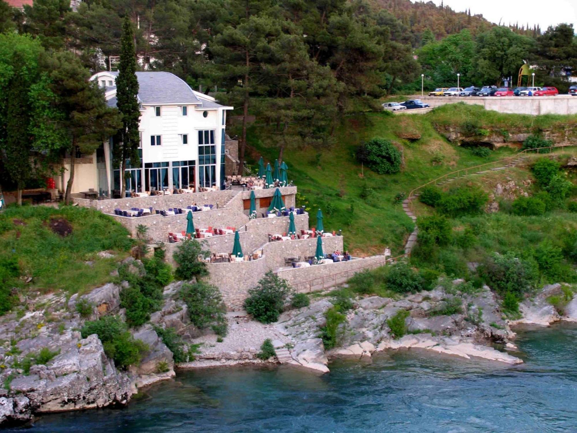 Hotel Ambasador Podgorica Luaran gambar